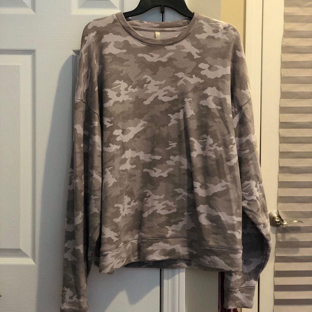 Camo sweatshirt